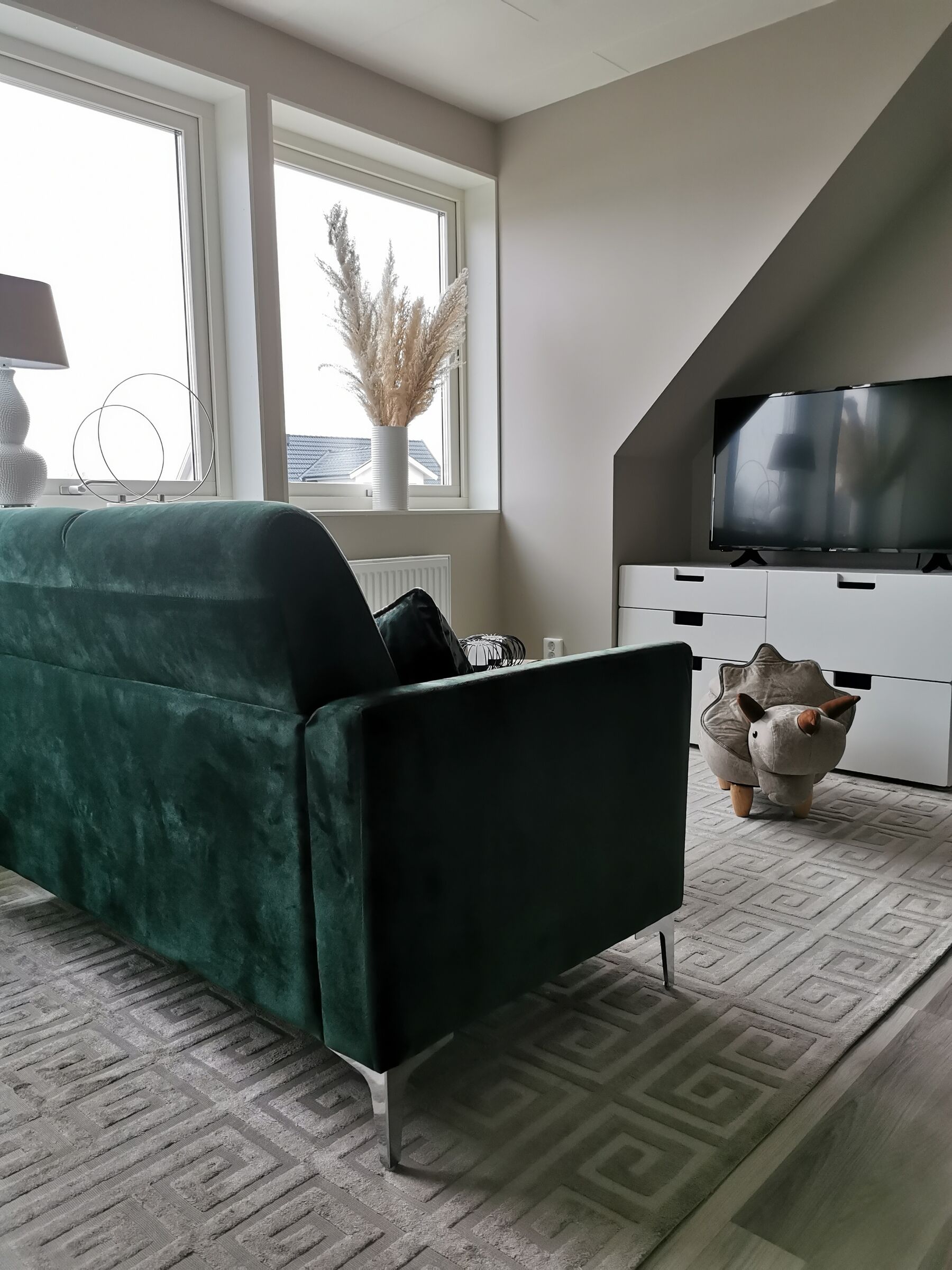 2 Seater Velvet Sofa Green FENES