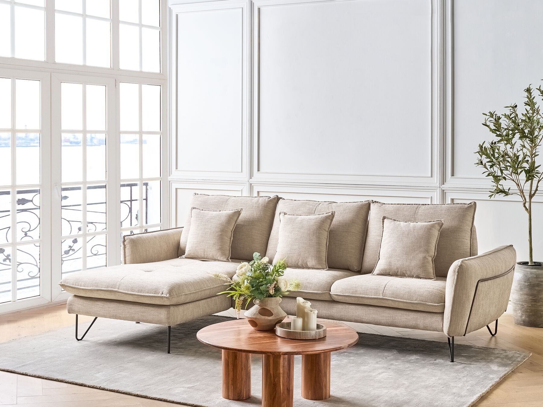 Right Hand Fabric Corner Sofa Beige SERSAN