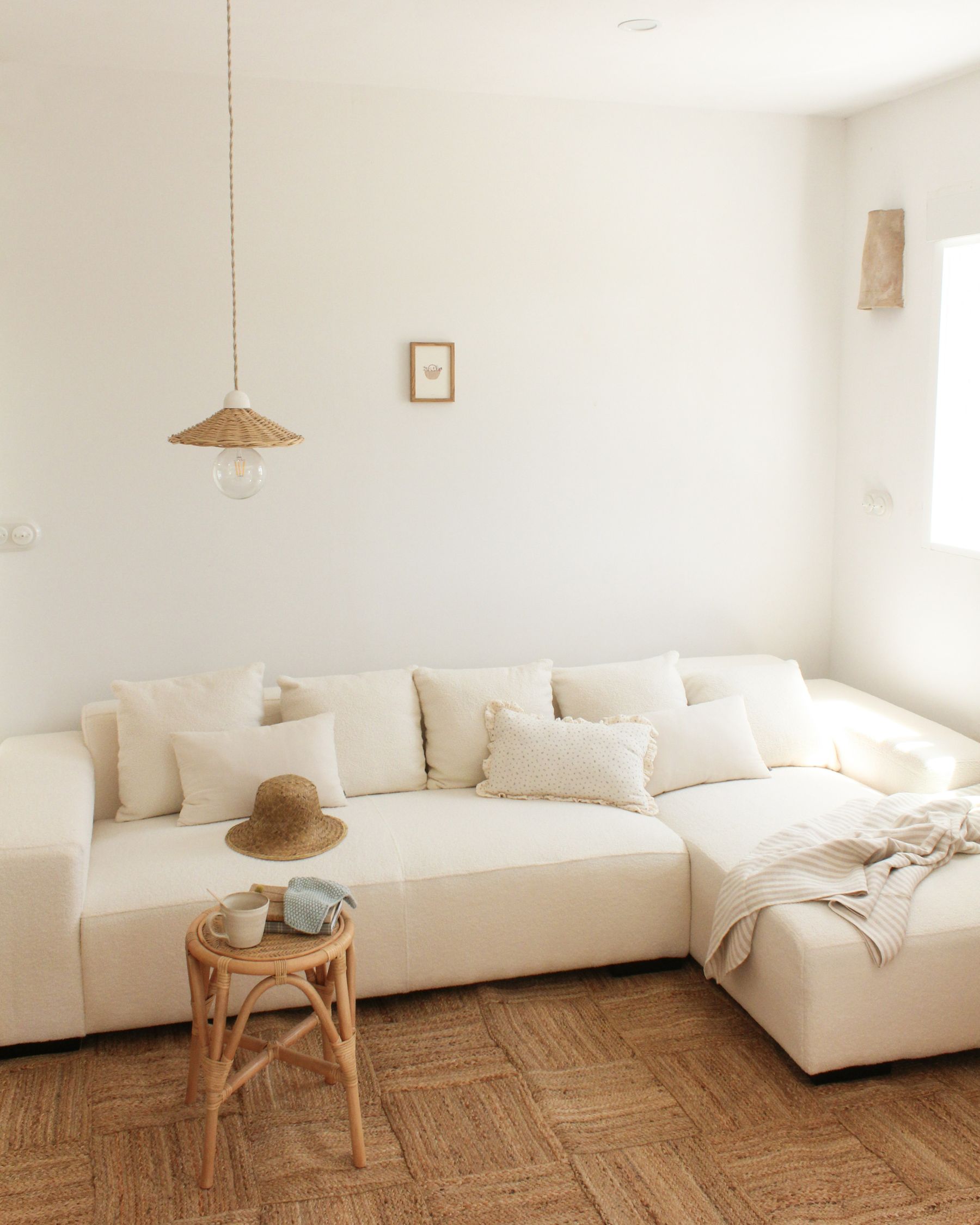 Corner Sofa LUNGO Boucle White 4 Seater Left Hand